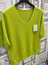 Load image into Gallery viewer, V neck jumper