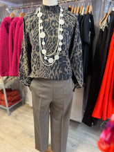 Load image into Gallery viewer, KASAKURA CROPPED PANTS