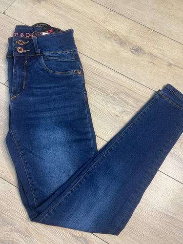 Size 8 short rant and rave jeans