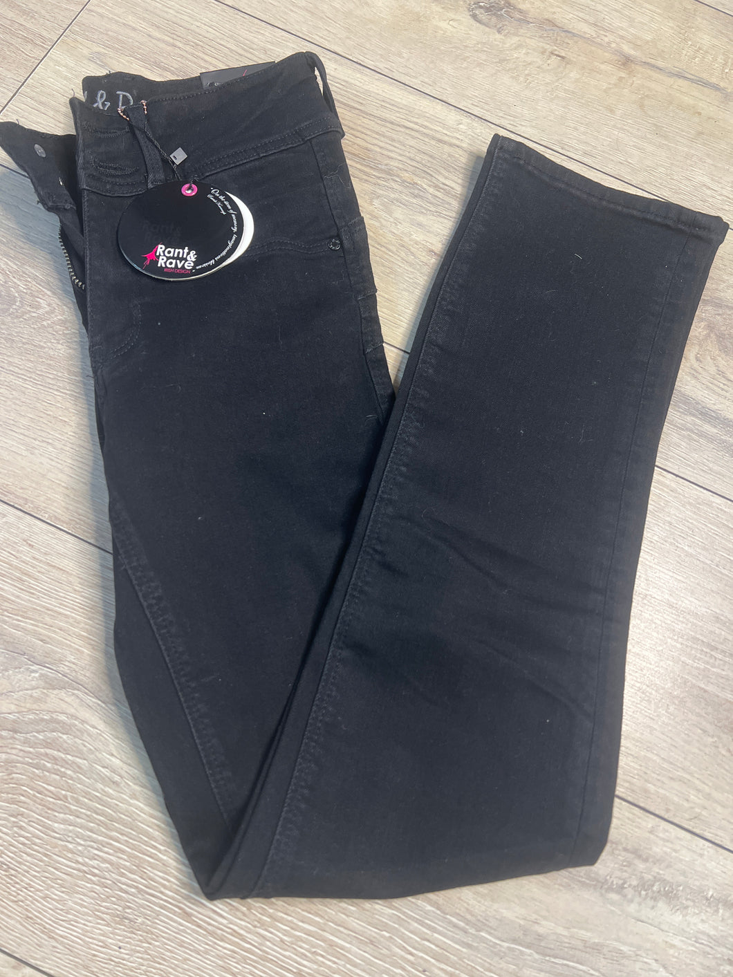 Size 8 short straight leg black rant and rave jeans