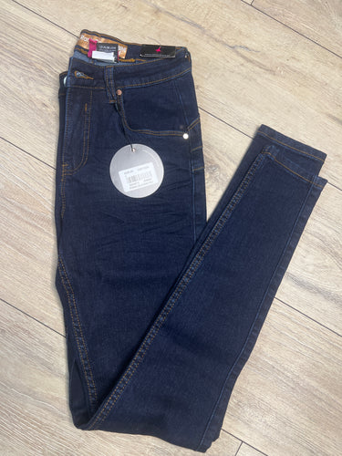Size 8 regular rant and rave skinny jeans