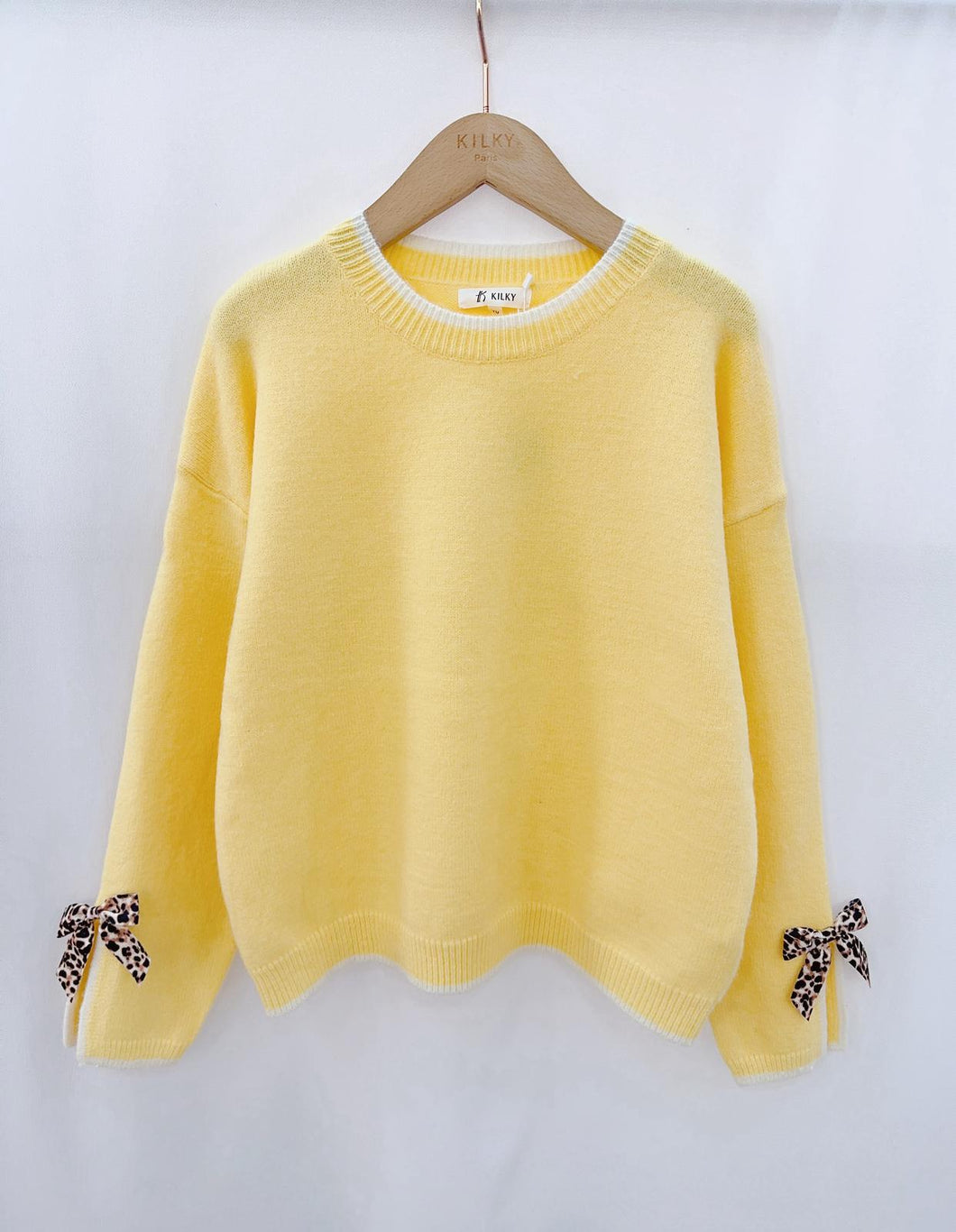 Leopard cuff soft knit