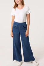 Load image into Gallery viewer, ELASTIC WAISTBAND WIDE LEG JEANSq
